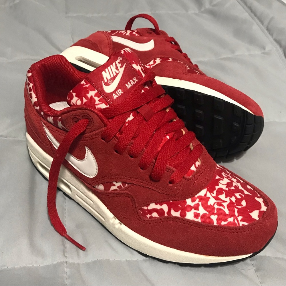 Nike shoes